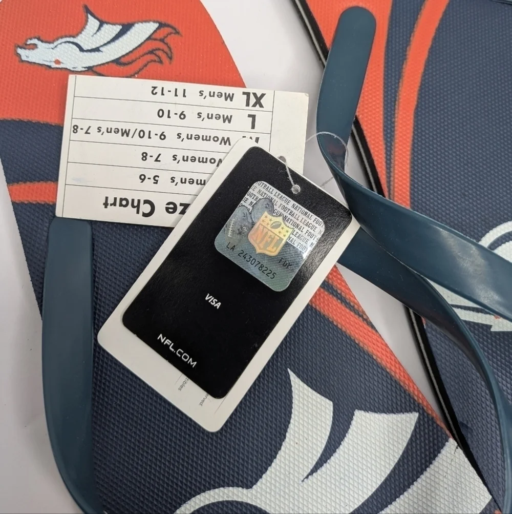 NWT NFL Denver Broncos Flip Flop Sandals Men 9/10